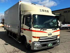 中型ウイング車 (4tウイング車)